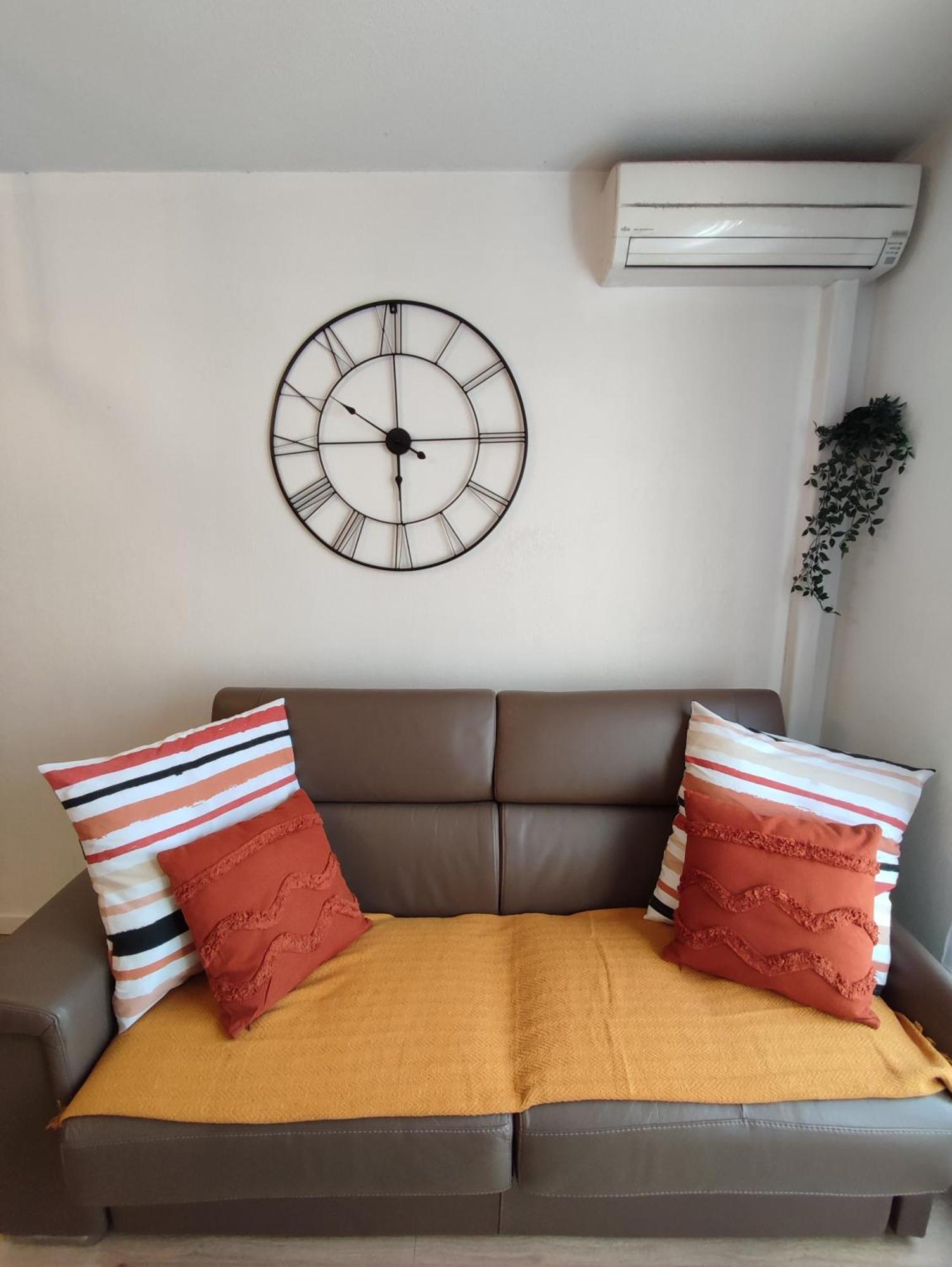 Appartement Climatise Tout Equipe A 6Min De La Gare St Charles Marseille Exterior photo