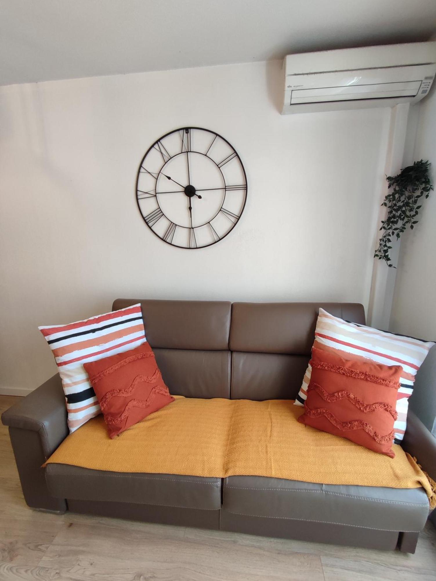 Appartement Climatise Tout Equipe A 6Min De La Gare St Charles Marseille Exterior photo