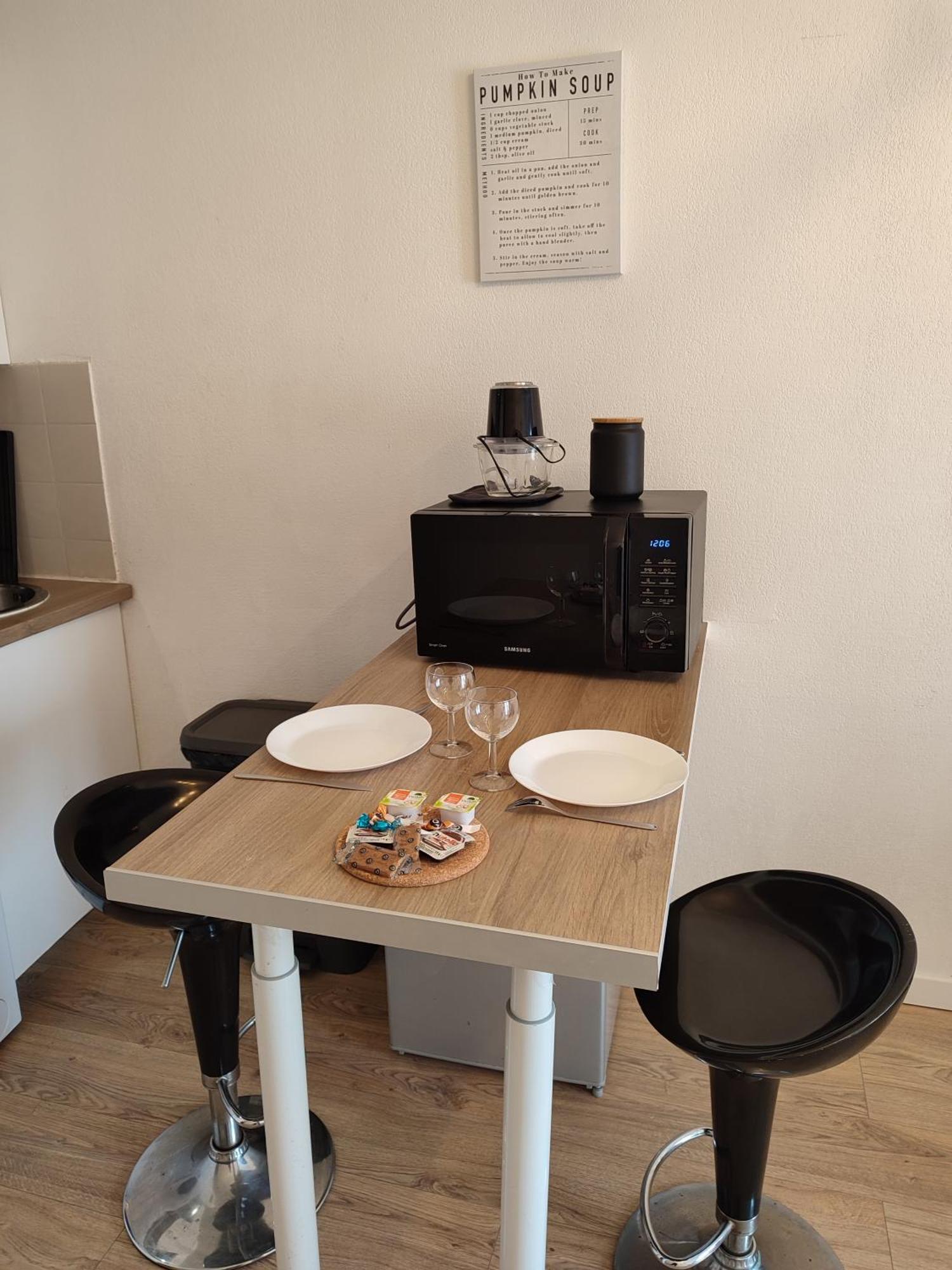 Appartement Climatise Tout Equipe A 6Min De La Gare St Charles Marseille Exterior photo